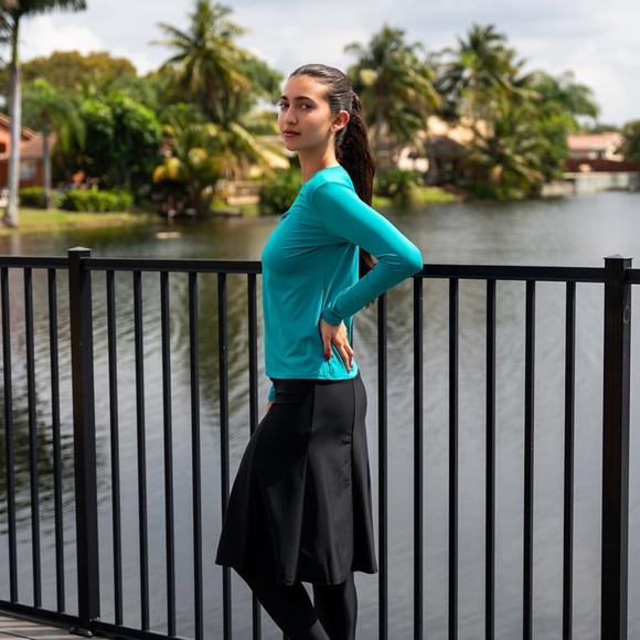 DEVORAH'S SECRET Turquoise Modest Top/Shell Solid - Picture 2 of 3